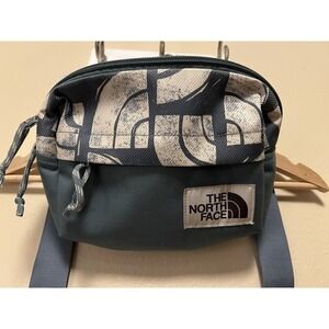 The North Face Berkeley Lumbar Crossbody Pack Blue-Gray White Geometric Print